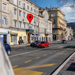 https://dream-fiumara-apartments.primorje-gorskikotar.com